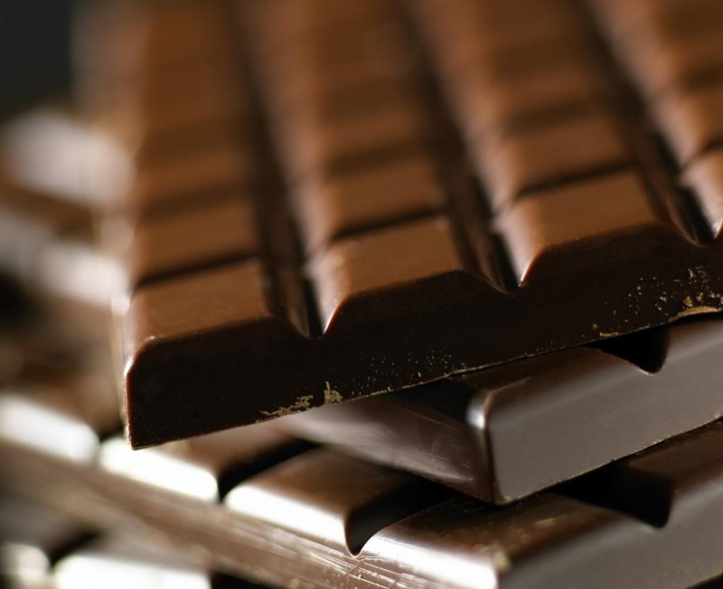 Говорящая шоколада. C7h8n4o2 шоколад. Round Plus шоколад. Beatrice Plus шоколад. Шоколад одна штука.