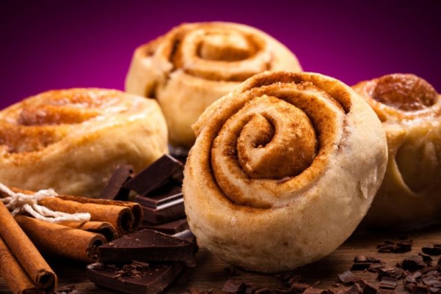 Cinnamon rolls